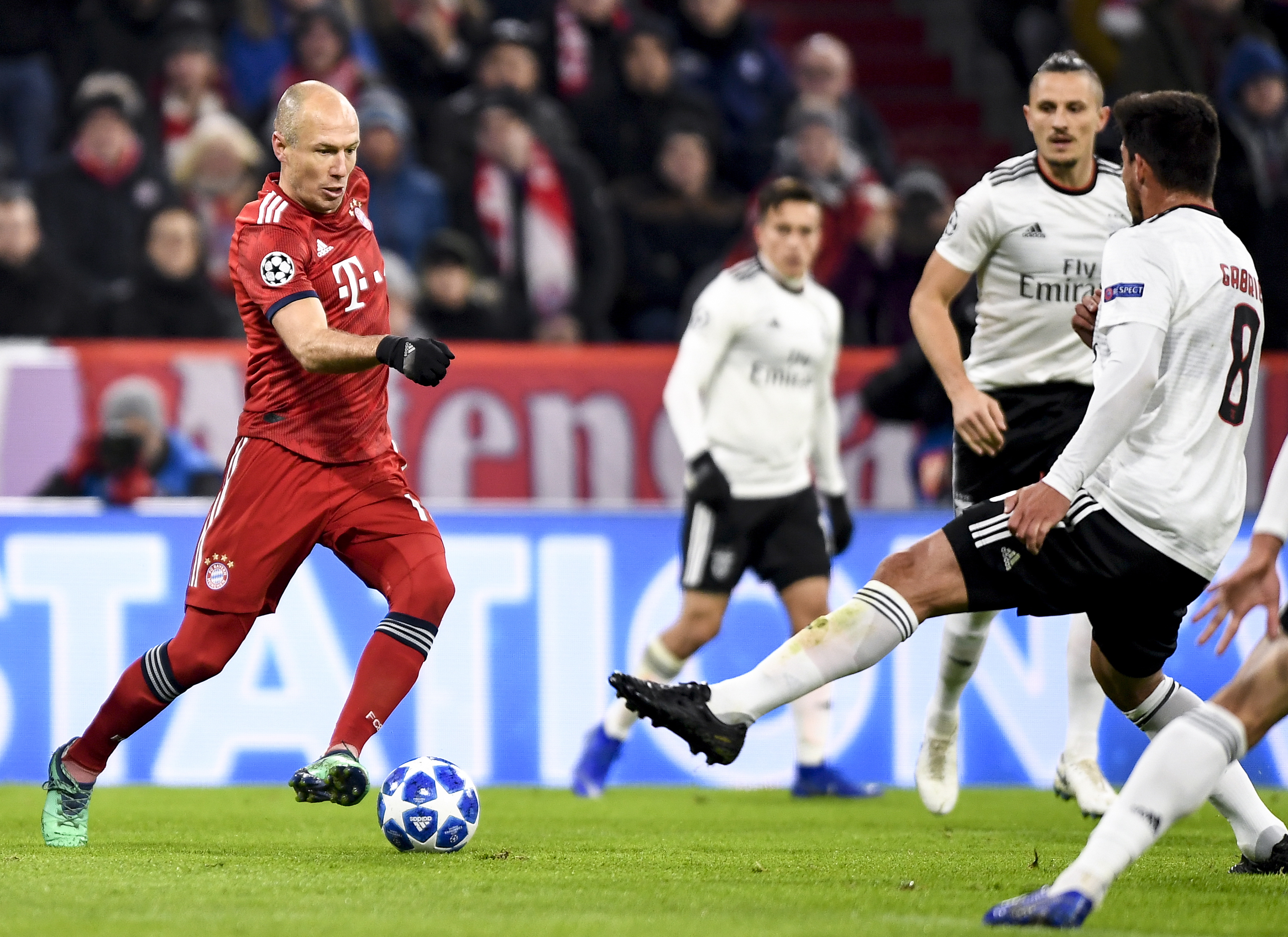 火箭哈登连续三场得分30+（哈登为火箭已连砍三场30+得分）